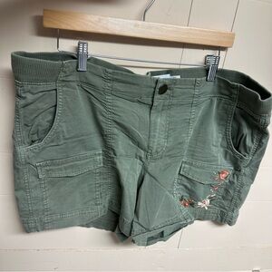 Sonoma Cargo Shorts embroidered green size 16 Women